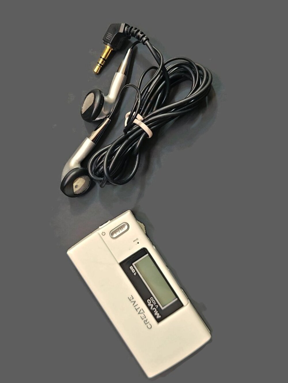 Vintage Creative MuVo V100 1 GB White MP3 Player Voice Recorder 2000s WORKS GUC